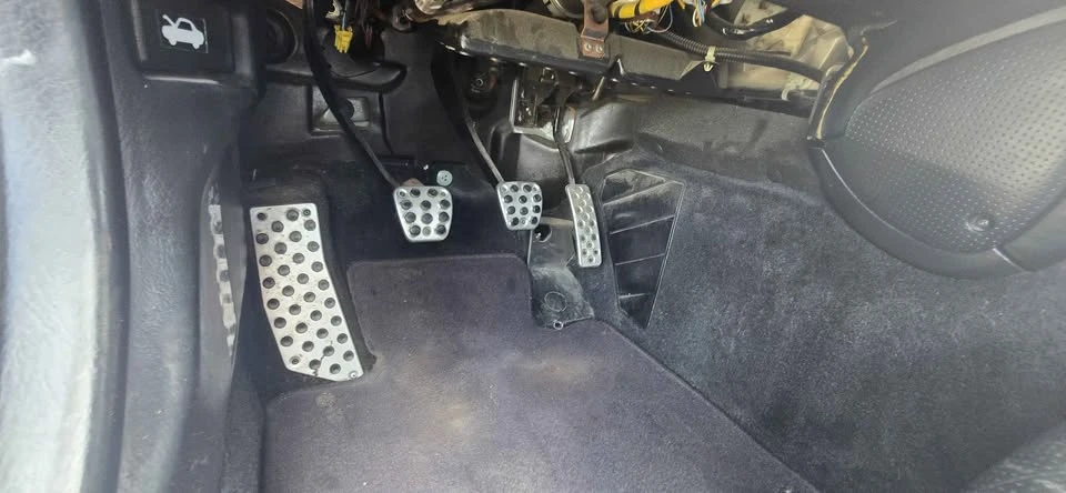 2005 Honda AP2 S2000 - Image 13 of 17