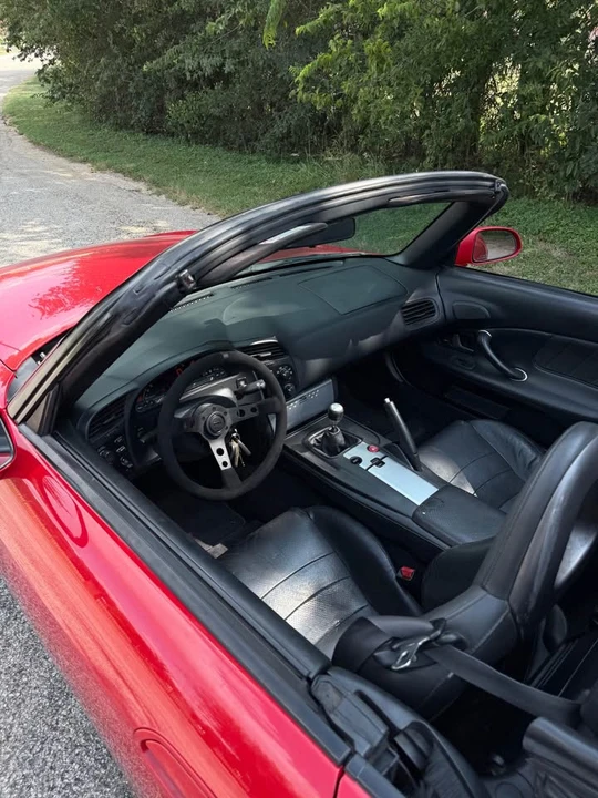 2005 Honda AP2 S2000 - Image 8 of 12