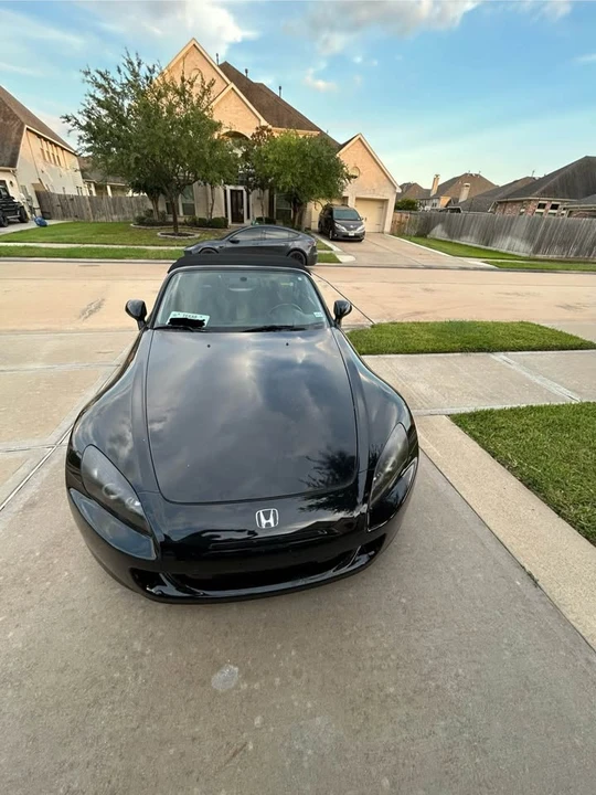 2005 Honda AP2 S2000 - Image 2 of 11