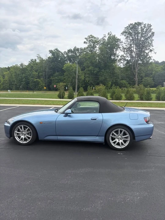 2005 Honda AP2 S2000 - Image 2 of 20