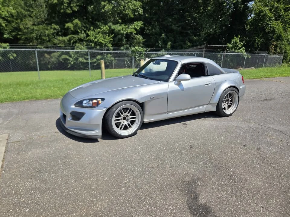 2005 Honda AP2 S2000 - Image 2 of 15