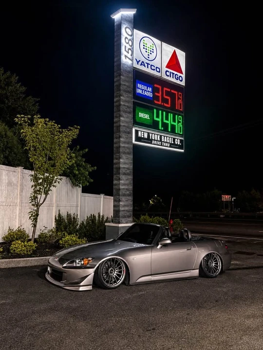 2005 Honda AP2 S2000 - Image 2 of 4