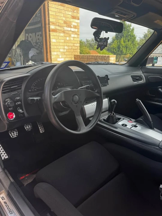 2005 Honda AP2 S2000 - Image 4 of 7