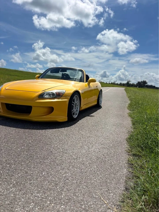 2005 Honda AP2 S2000 - Image 2 of 12