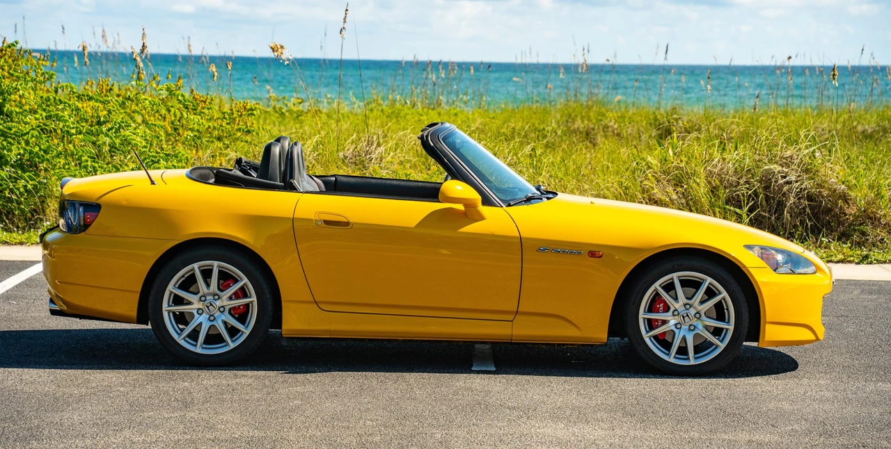 2005 Honda AP2 S2000 - Image 2 of 31
