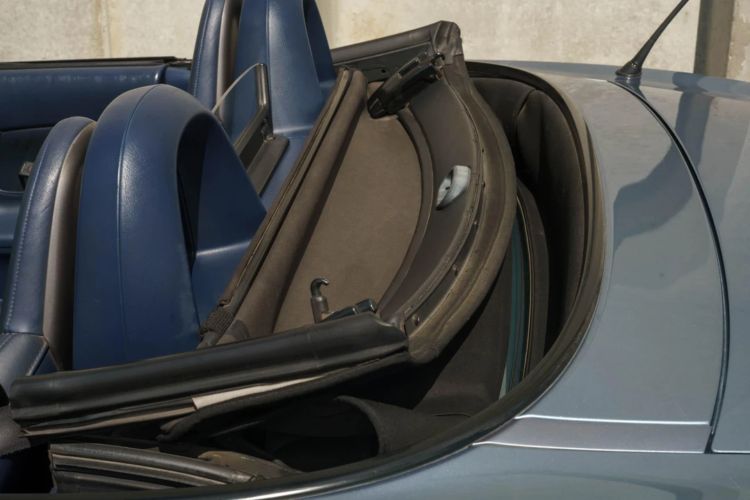 2005 Honda AP2 S2000 - Image 21 of 31