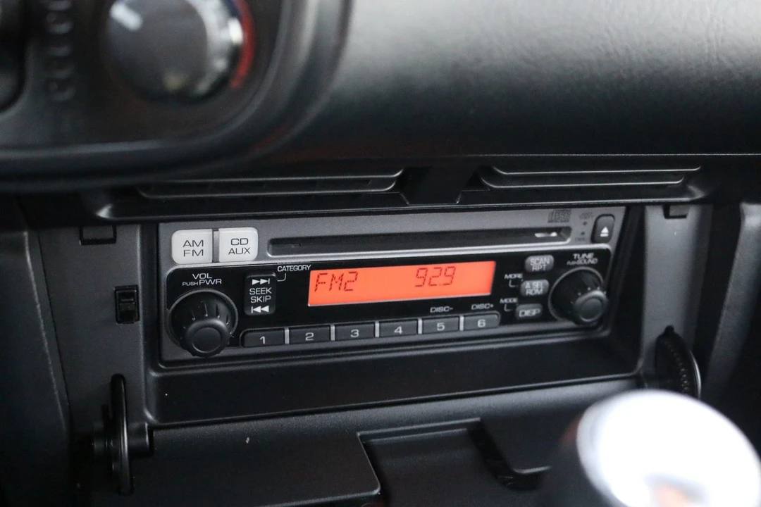 2005 Honda AP2 S2000 - Image 10 of 21