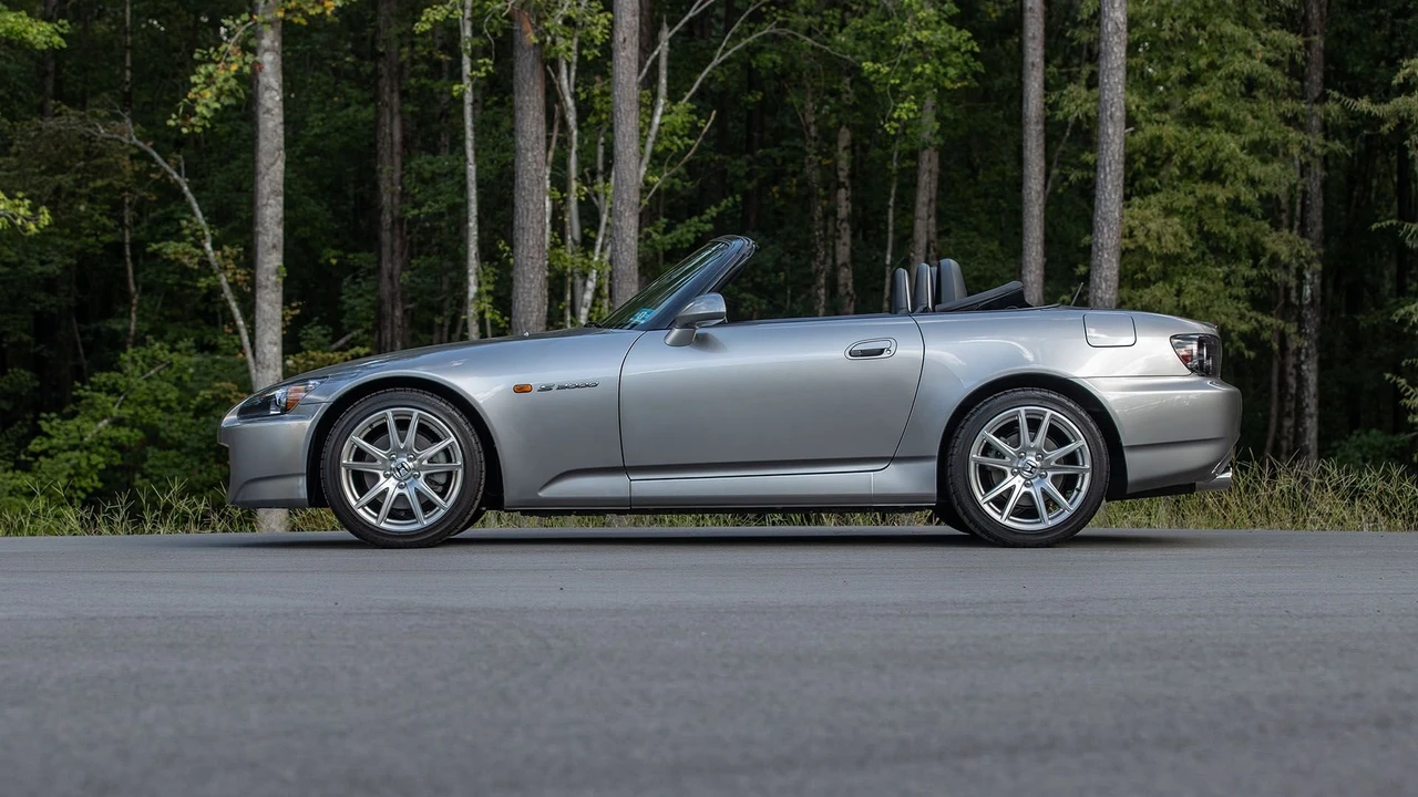 2005 Honda AP2 S2000 - Image 18 of 31