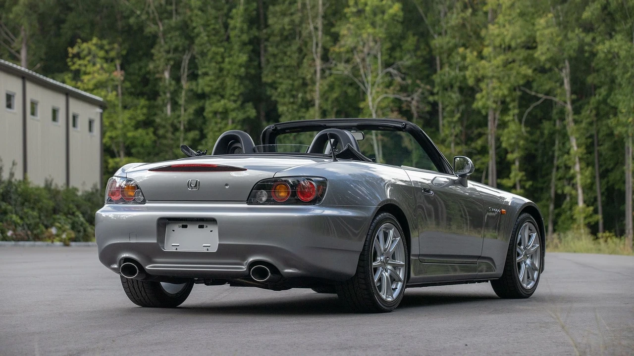 2005 Honda AP2 S2000 - Image 3 of 31