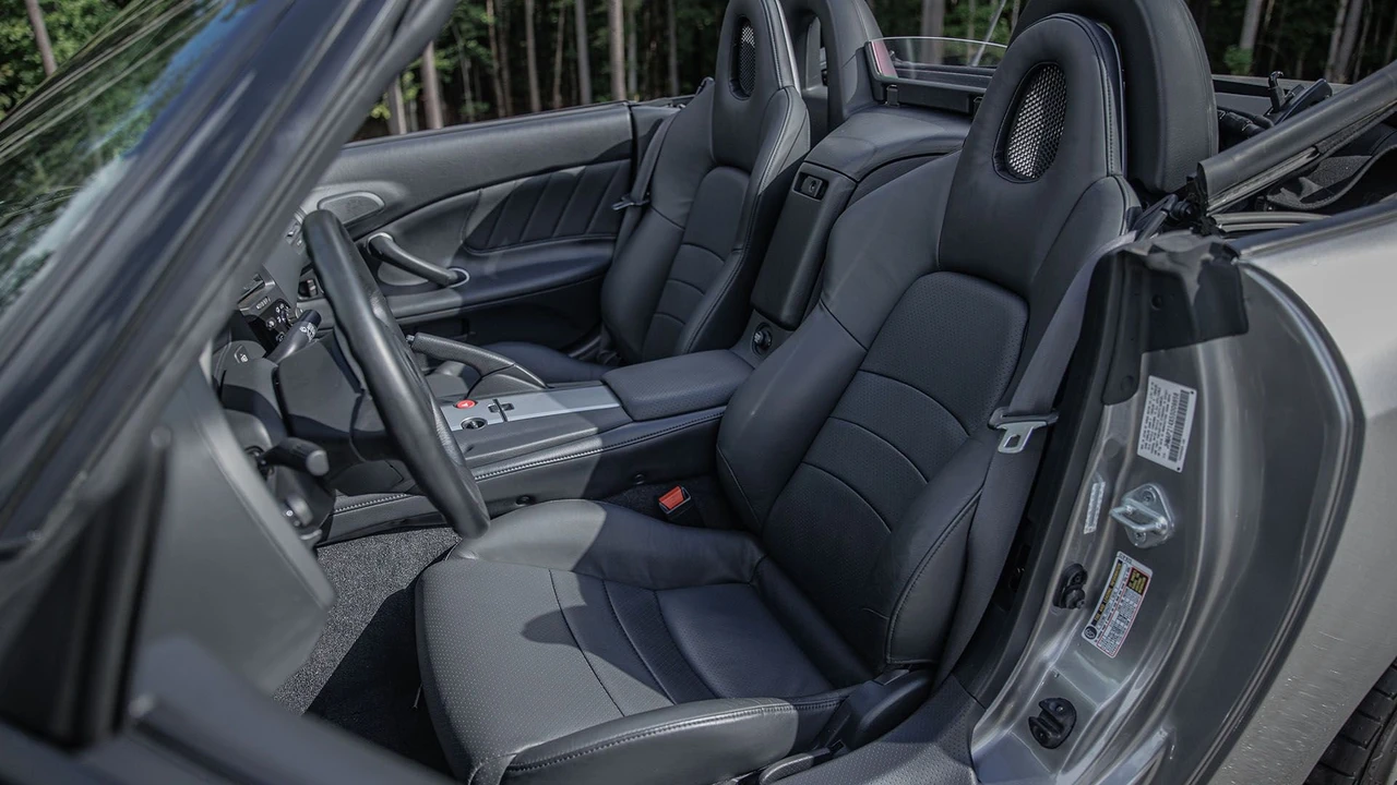 2005 Honda AP2 S2000 - Image 5 of 31