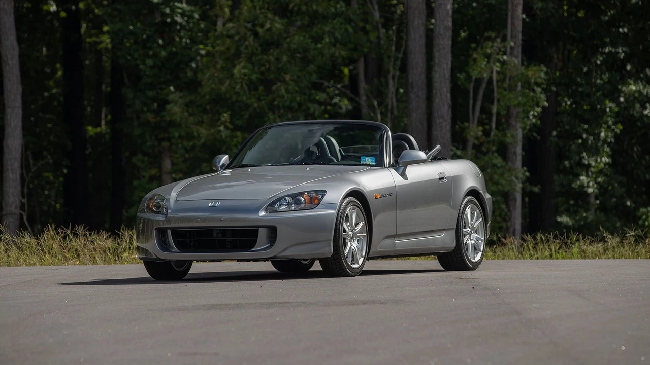 2005 Honda AP2 S2000 - Image 14 of 31