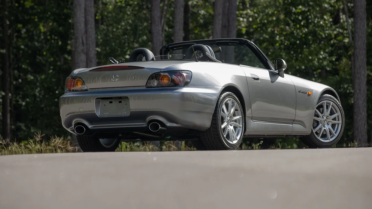 2005 Honda AP2 S2000 - Image 21 of 31