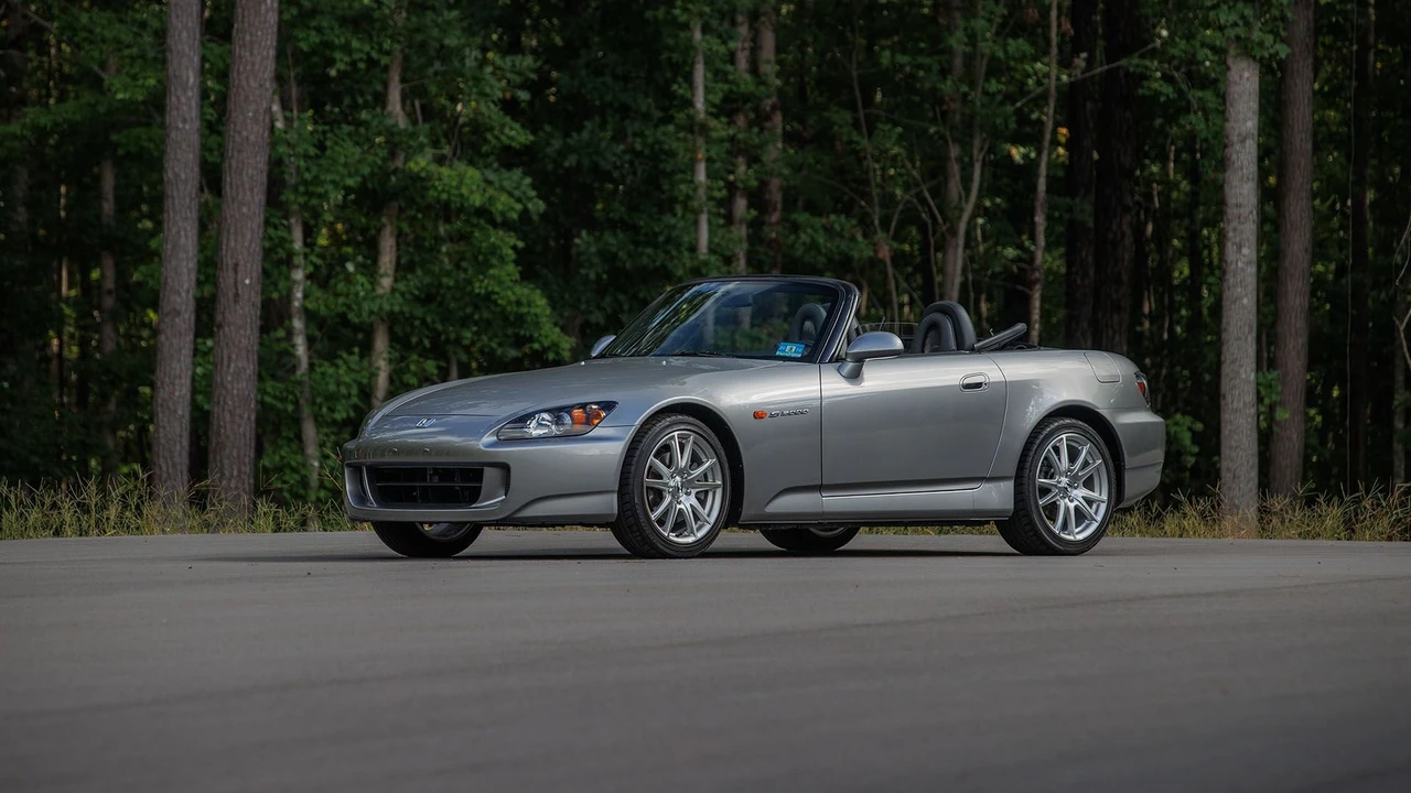 2005 Honda AP2 S2000 - Image 11 of 31