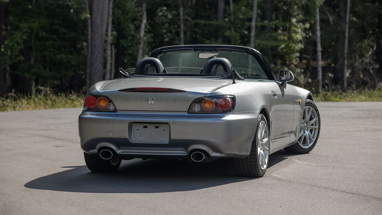 2005 Honda AP2 S2000 - Image 19 of 31