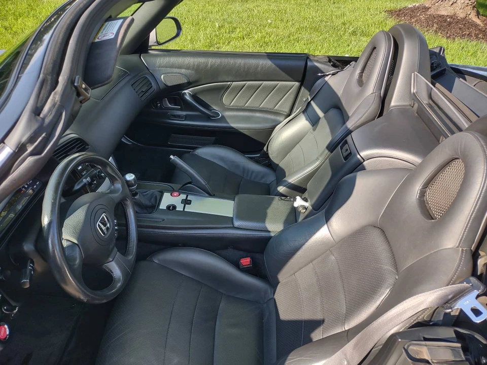 2005 Honda AP2 S2000 - Image 9 of 14