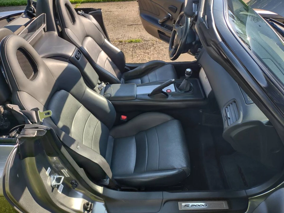 2005 Honda AP2 S2000 - Image 8 of 14