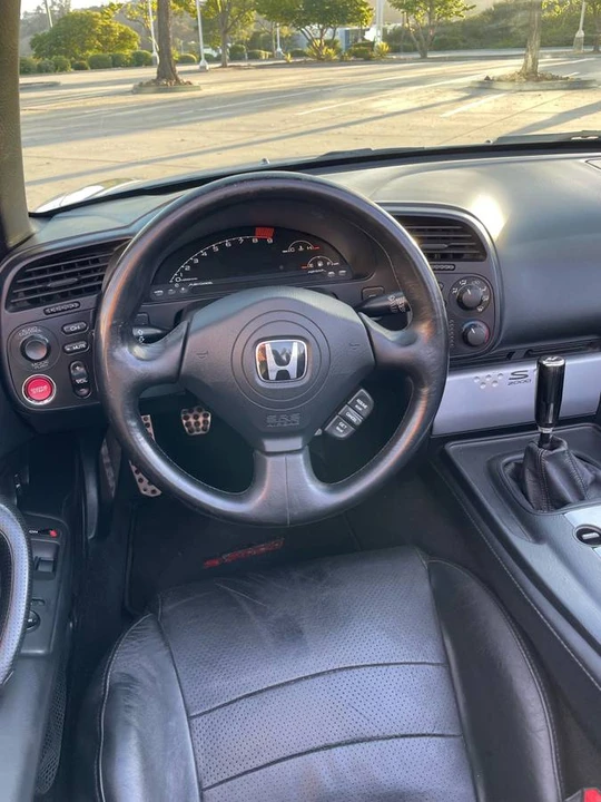 2005 Honda AP2 S2000 - Image 2 of 16