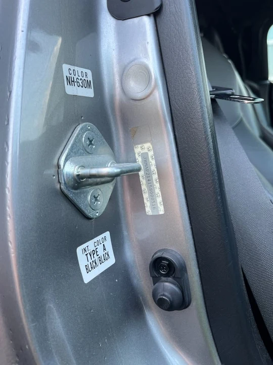 2005 Honda AP2 S2000 - Image 16 of 20