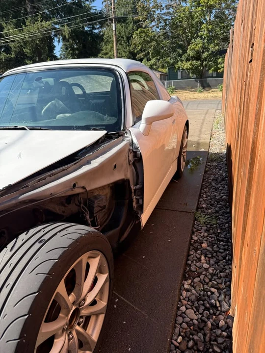 2005 Honda AP2 S2000 - Image 2 of 11