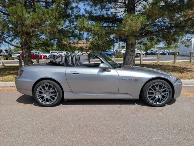 2005 Honda AP2 S2000 - Image 2 of 15