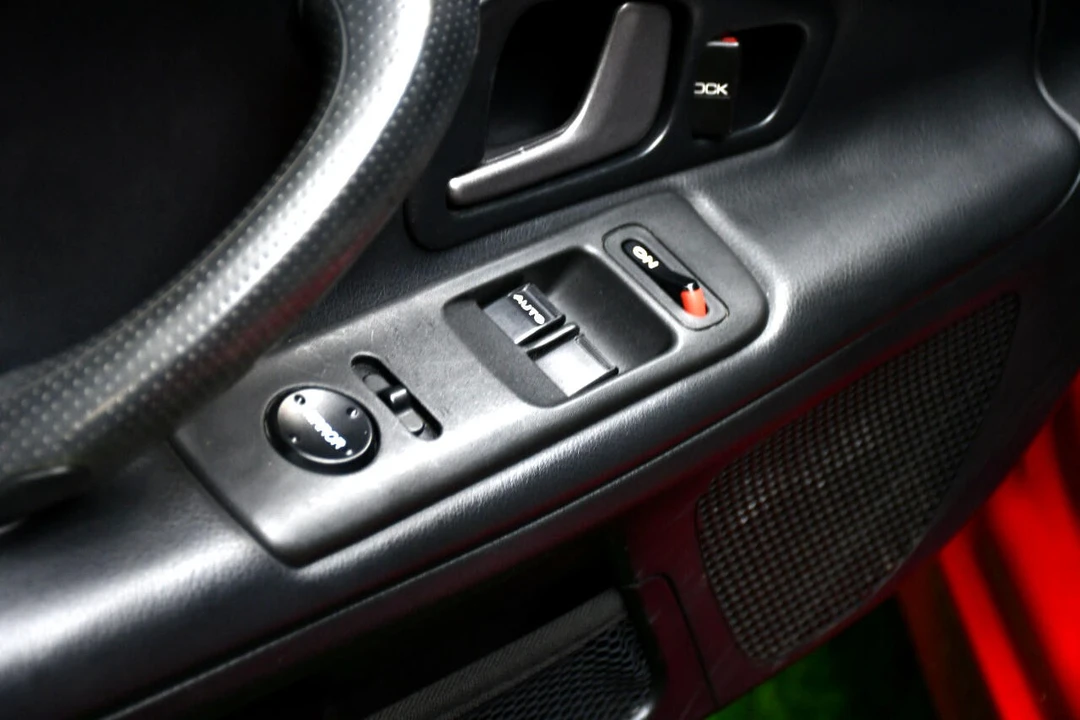2005 Honda AP2 S2000 - Image 16 of 21