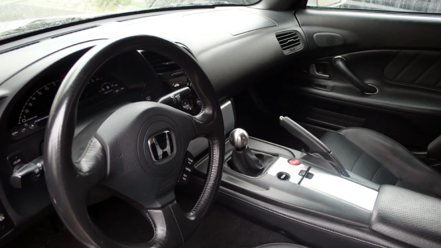 2005 Honda AP2 S2000 - Image 2 of 4