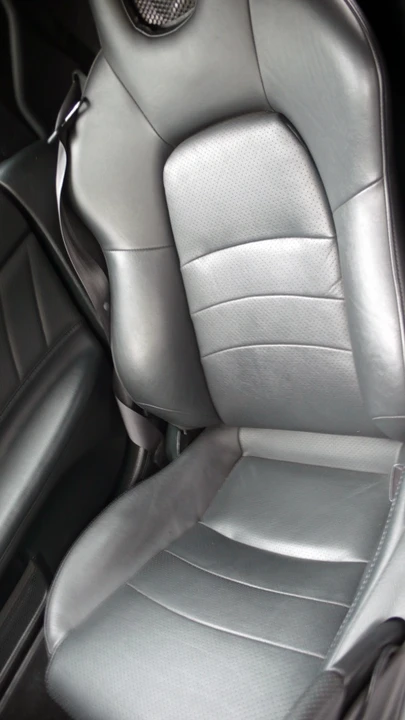 2005 Honda AP2 S2000 - Image 3 of 4