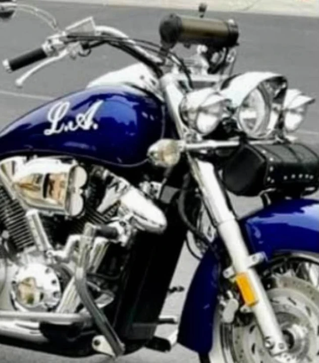 2005 Honda Motorcycles - Image 2 of 4