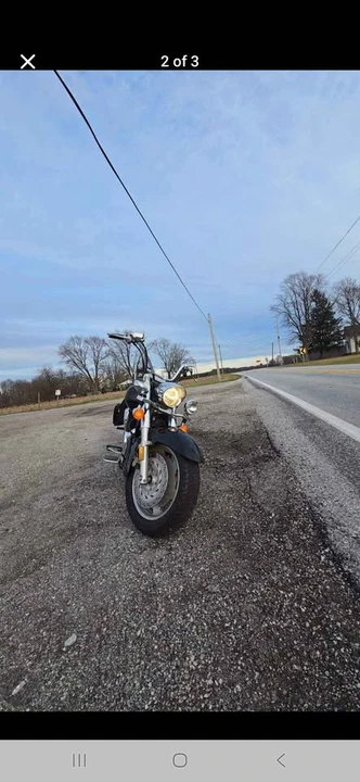 2005 Honda Motorcycles - Image 2 of 2