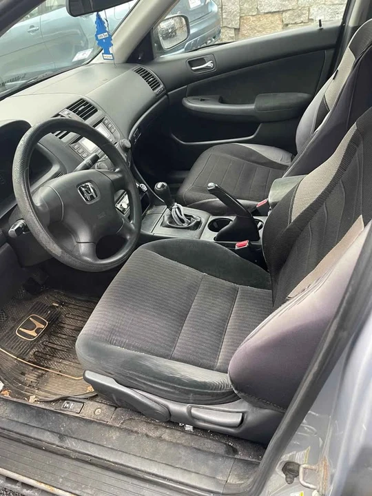 2005 Honda Accord 7th Gen - Image 2 of 7