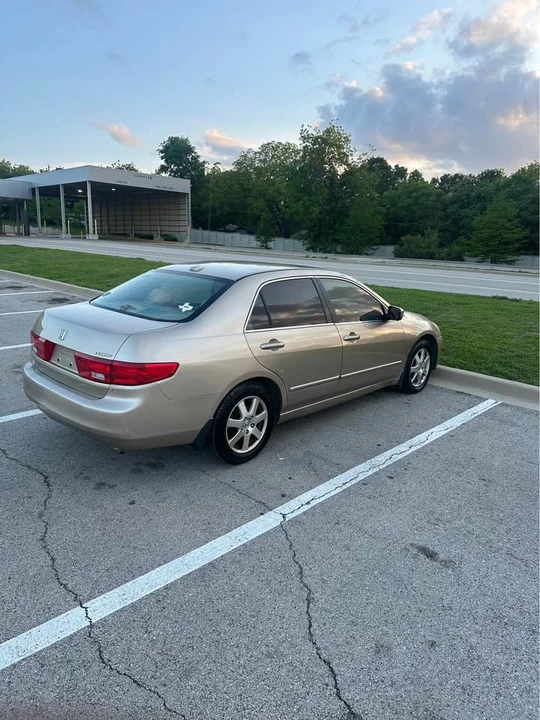 2005 Honda Accord 7th Gen - Image 11 of 16