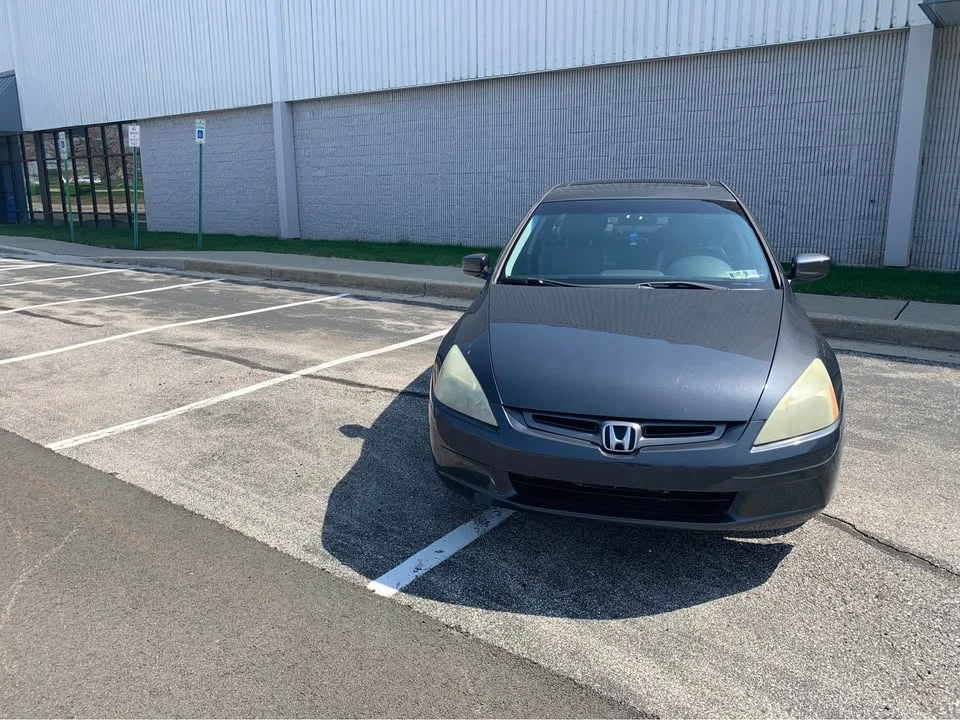2005 Honda Accord 7th Gen - Image 2 of 7