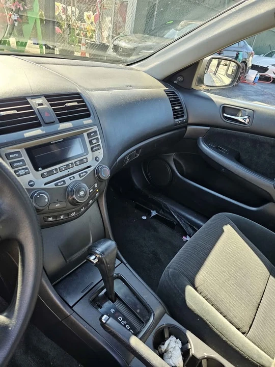 2005 Honda Accord 7th Gen - Image 14 of 17