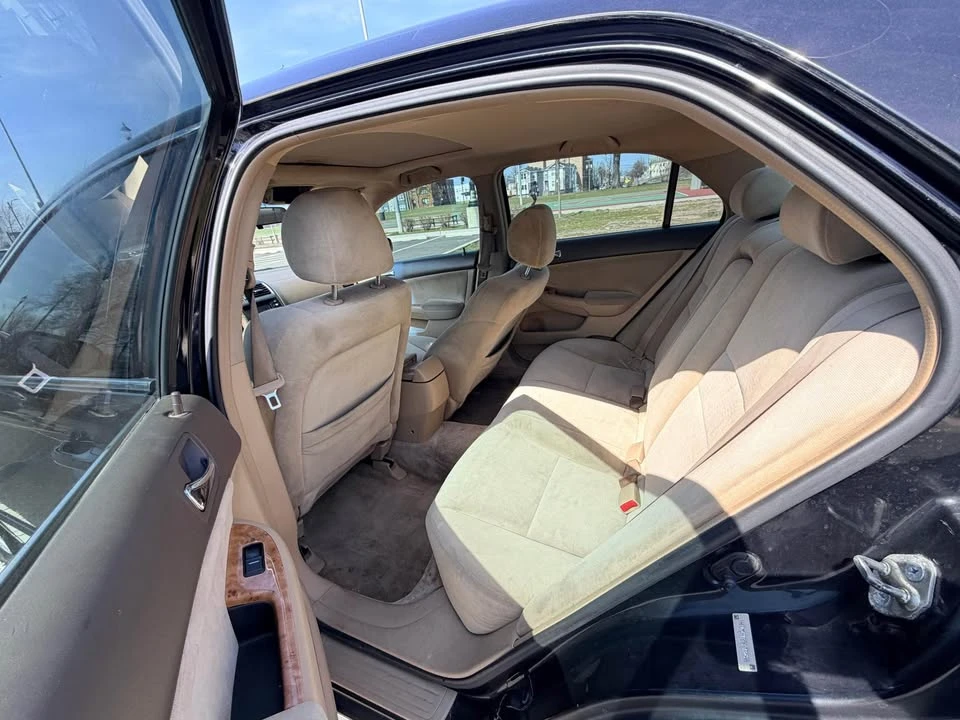 2005 Honda Accord 7th Gen - Image 5 of 10