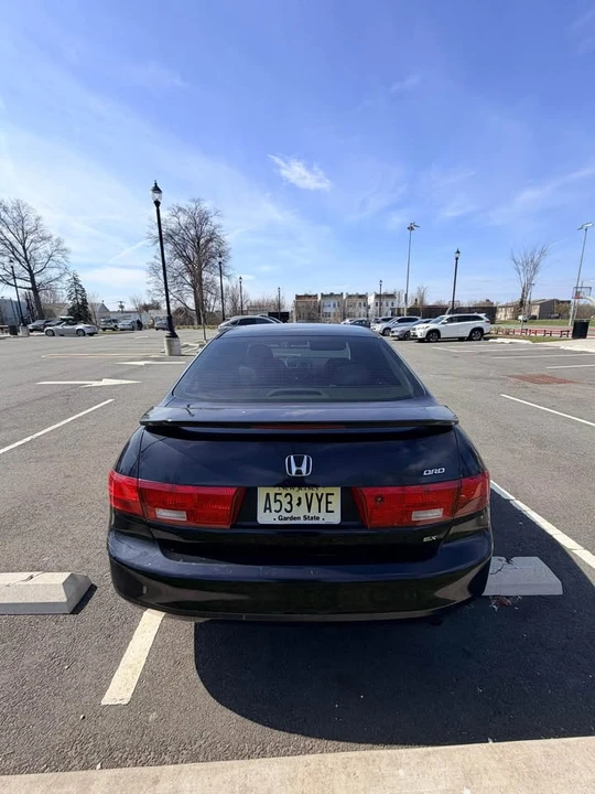 2005 Honda Accord 7th Gen - Image 10 of 10