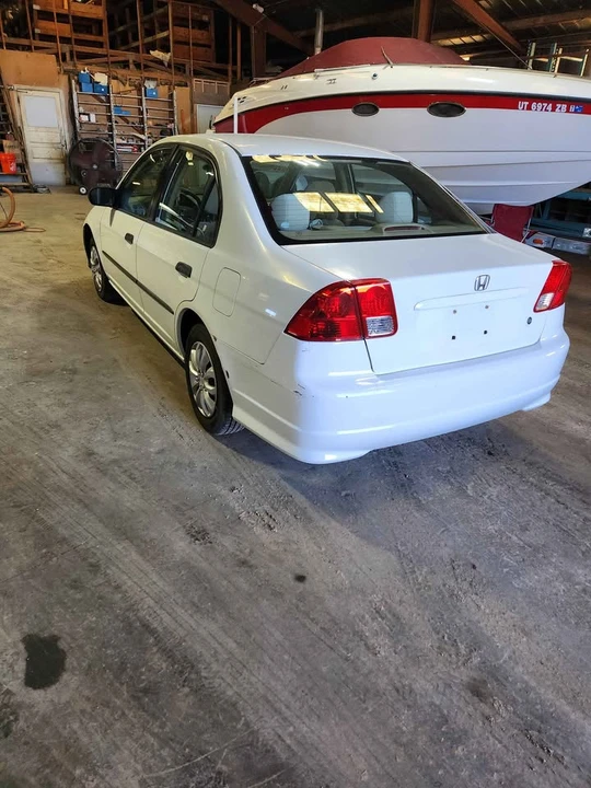 2005 Honda Civic 7th Gen - Image 3 of 15