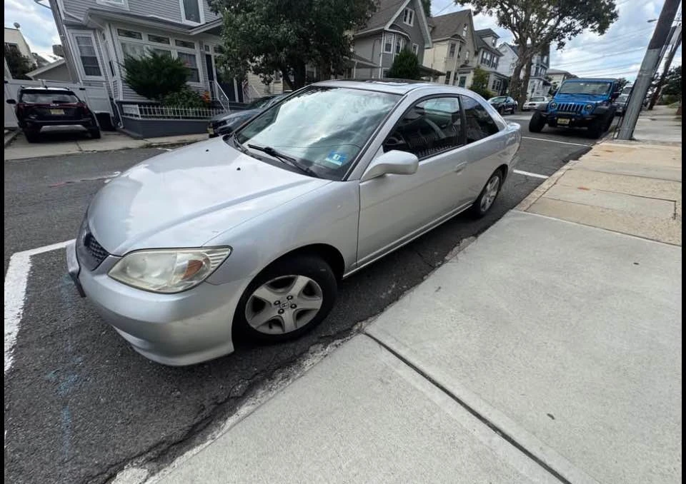 2005 Honda Civic 7th Gen - Image 2 of 13