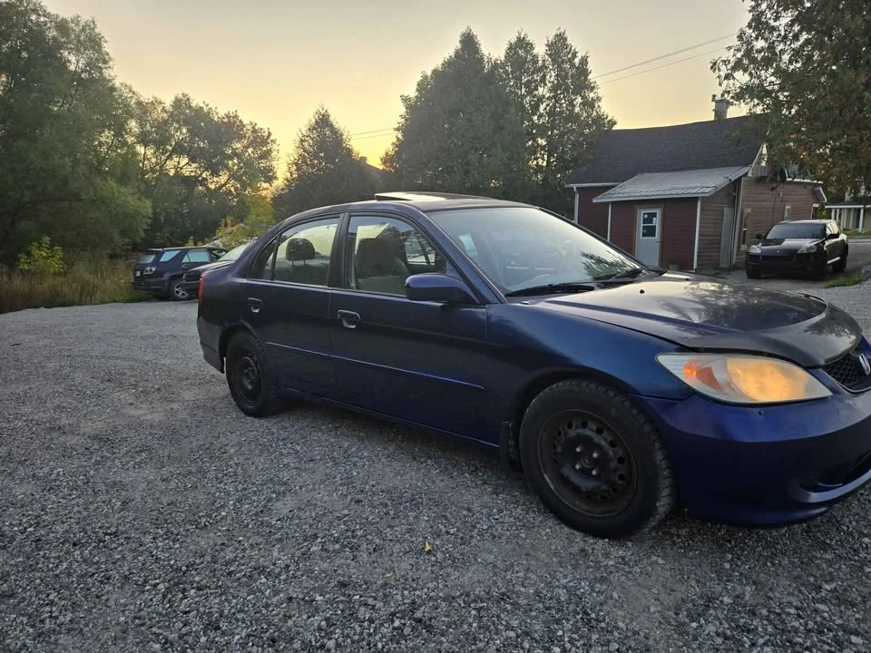 2005 Honda Civic 7th Gen - Image 3 of 14