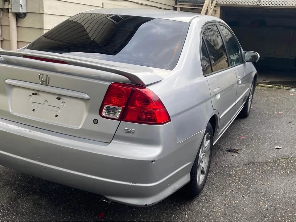 2005 Honda Civic 7th Gen - Image 2 of 12