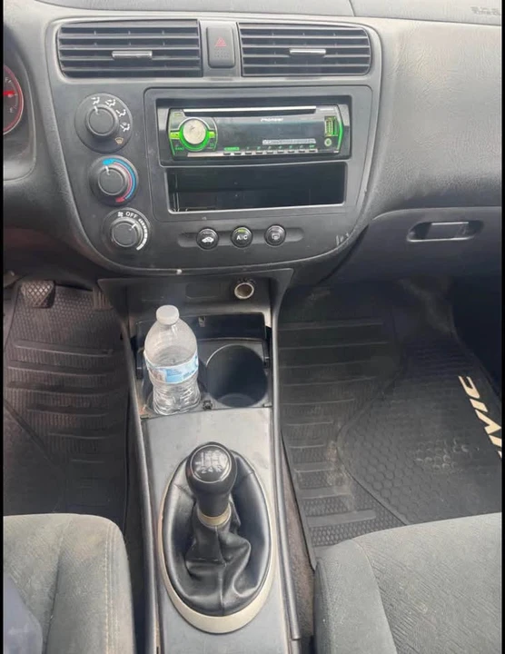 2005 Honda Civic 7th Gen - Image 4 of 13