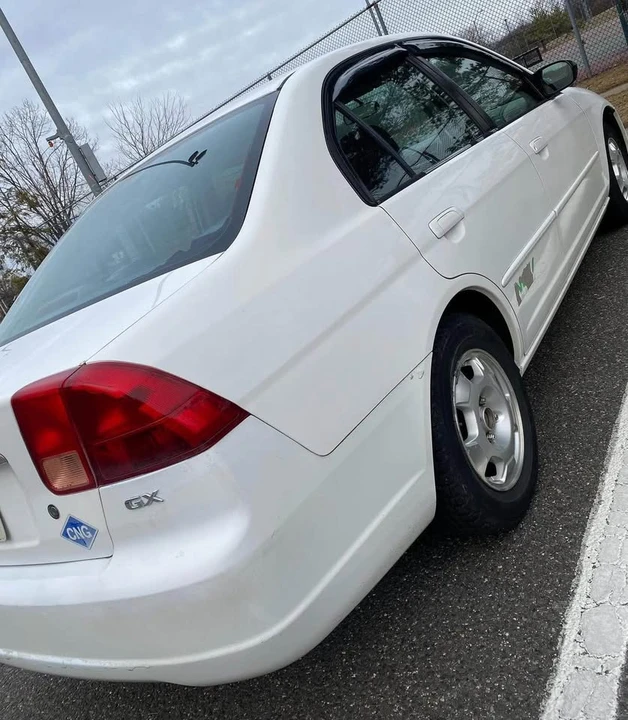 2005 Honda Civic 7th Gen - Image 2 of 7