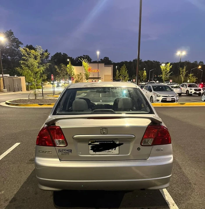 2005 Honda Civic 7th Gen - Image 5 of 13