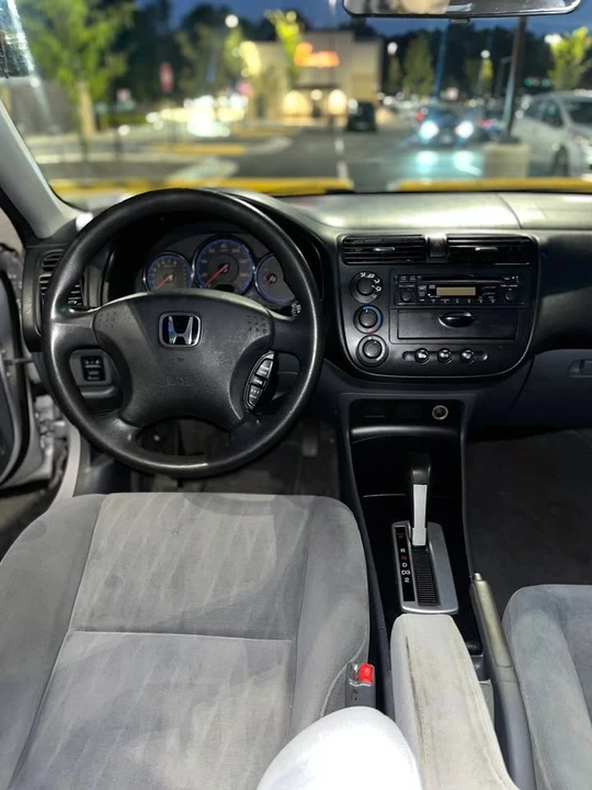 2005 Honda Civic 7th Gen - Image 8 of 13
