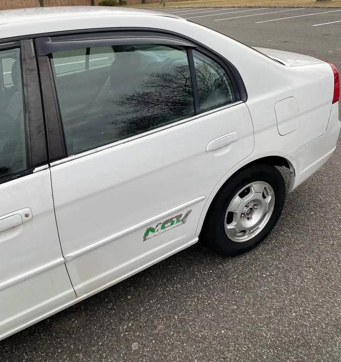 2005 Honda Civic 7th Gen - Image 3 of 7