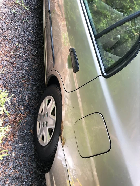 2005 Honda Civic 7th Gen - Image 2 of 7