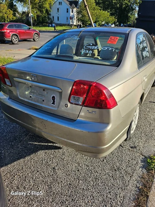 2005 Honda Civic 7th Gen - Image 2 of 7