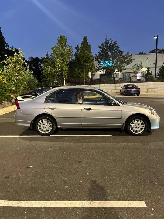 2005 Honda Civic 7th Gen - Image 4 of 13