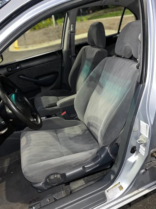 2005 Honda Civic 7th Gen - Image 10 of 13