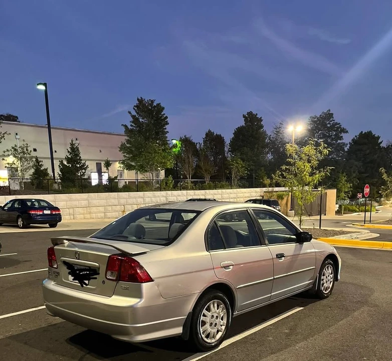 2005 Honda Civic 7th Gen - Image 6 of 13