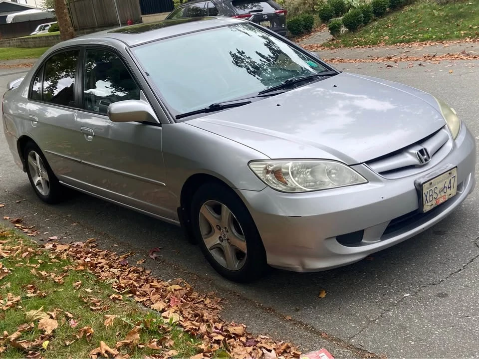 2005 Honda Civic 7th Gen - Image 2 of 9